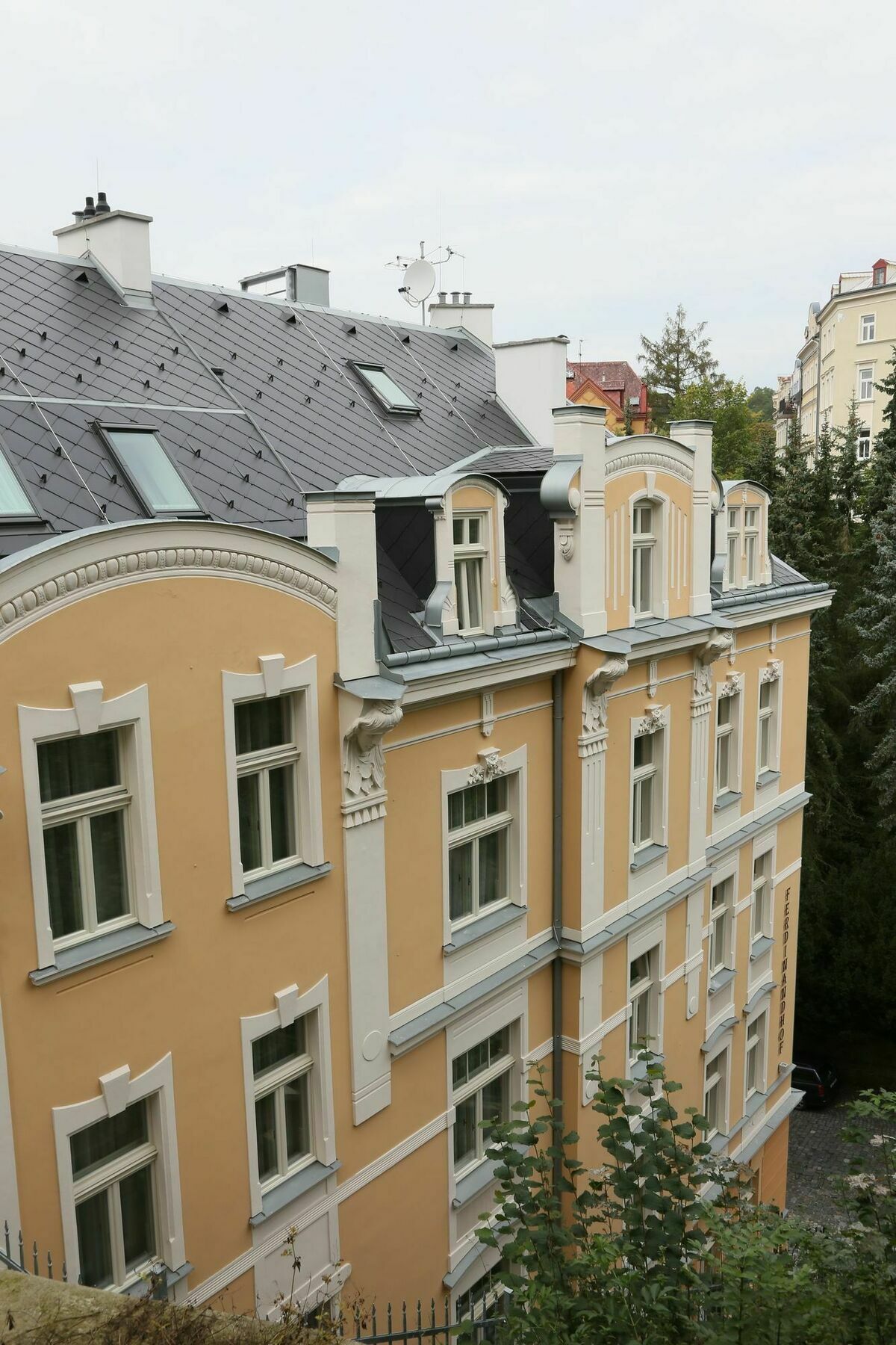 Ferdinandhof Apart-Hotel Karlovy Vary Dış mekan fotoğraf